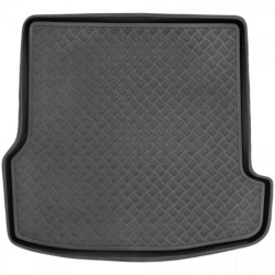 Mata bagażnikowa polietylen z wkładką antypoślizgową Volkswagen Passat B5 kombi 1995-2005 ⬅️ sklep DOAN