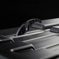 Box dachowy Cruz Paddock 550 litr&oacute;w - grafitowy mat ⬅️ sklep DOAN