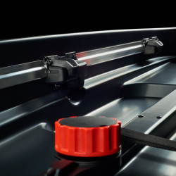 Box dachowy Cruz Paddock 550 litr&oacute;w - grafitowy mat ⬅️ sklep DOAN