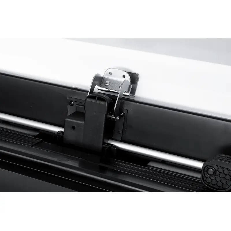 Box dachowy Carmate Skugga 300 litr&oacute;w - biały połysk ⬅️ sklep DOAN