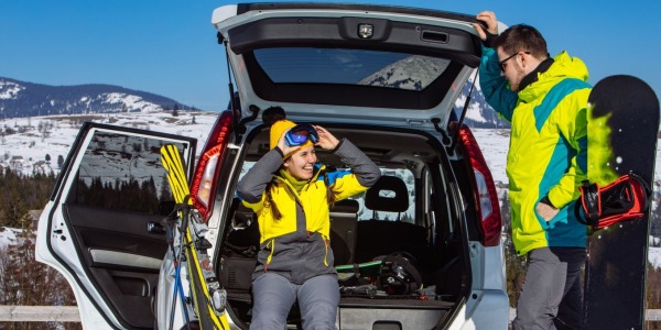 Jak transportować narty samochodem?